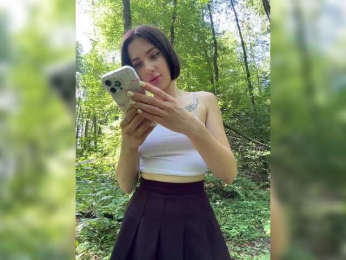 BabyDarii bongacams stream image