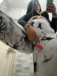 kim_monti stripchat stream image