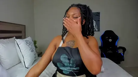 Renee-18 stripchat stream image