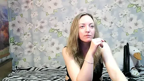 KattyLuuu stripchat stream image