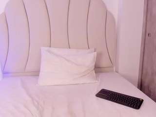 kaity-layne camsoda stream image