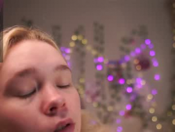 caramelangels chaturbate stream image