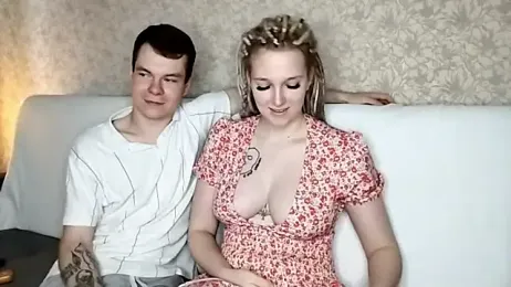 julielourens stripchat stream image