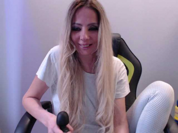 blondalina bongacams stream image