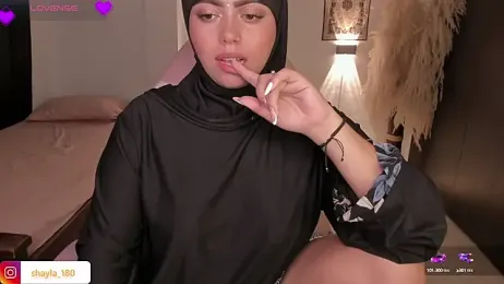 shayla_18 stripchat stream image