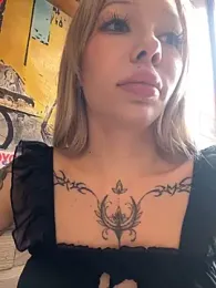 babydolll stripchat stream image