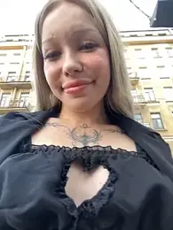 babydolll stripchat stream image