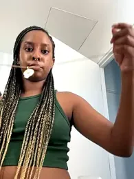 Your_Paris stripchat stream image