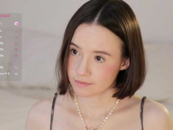 MissEssie bongacams stream image