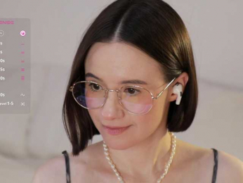 MissEssie bongacams stream image