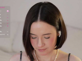 MissEssie bongacams stream image