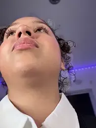 Shara_dreams stripchat stream image