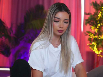 ArtTeasee bongacams stream image