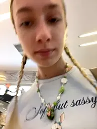 Lia__Love stripchat stream image