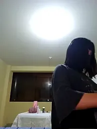 Latin_summer stripchat stream image