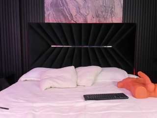 atinxnaugthy camsoda stream image