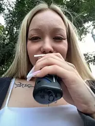 babydolll stripchat stream image