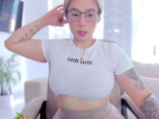 foxy-boobs camsoda stream image