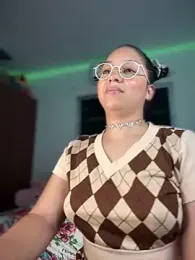 Shara_dreams stripchat stream image