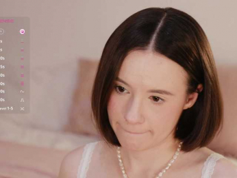 MissEssie bongacams stream image