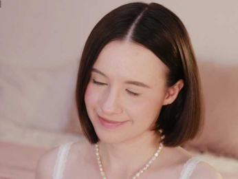 MissEssie bongacams stream image