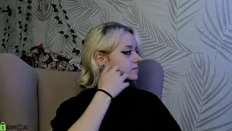 Holy_Silvia stripchat stream image