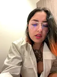 Rae_Lil_White stripchat stream image