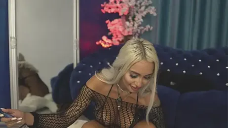 GoldenAmber stripchat stream image