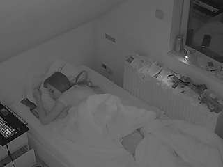 voyeurcam-julmodels-bed-7 camsoda stream image