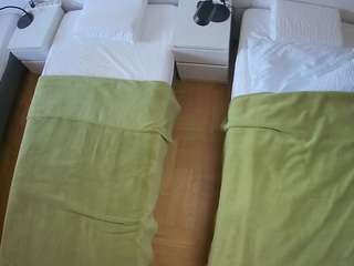 voyeurcam-julmodels-bed-5 camsoda stream image