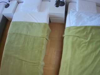 voyeurcam-julmodels-bed-5 camsoda stream image