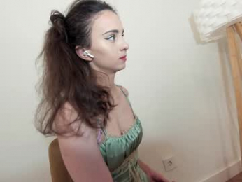 ehotlovea chaturbate stream image