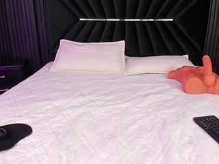 atinxnaugthy camsoda stream image