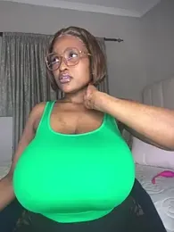 Bustygoddess32 stripchat stream image