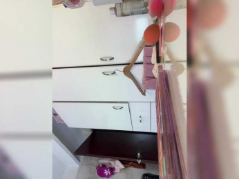 SallyeLeins bongacams stream image