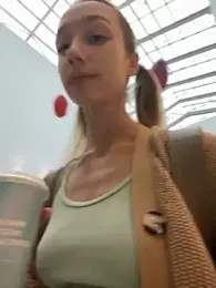 Lia__Love stripchat stream image