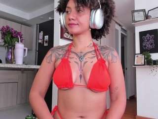 karlyee camsoda stream image