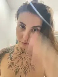 Izy_cute_ stripchat stream image