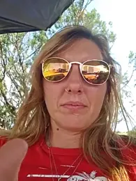 SheIsSomething stripchat stream image