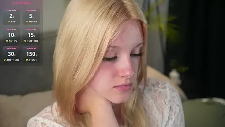 EdlaHewell stripchat stream image