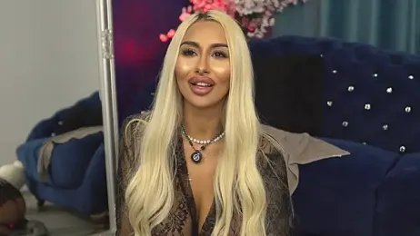 GoldenAmber stripchat stream image