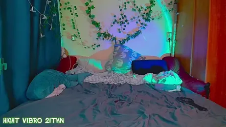 TrickyKitsune stripchat stream image