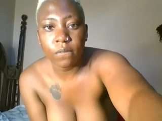 yourthickgyal camsoda stream image