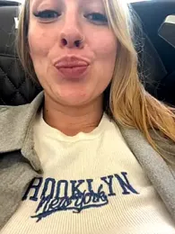 Sweet___Emily stripchat stream image