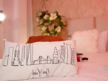 ana_maria11 chaturbate stream image