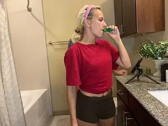 girlfriendmissy stripchat stream image