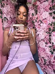 mismialove stripchat stream image