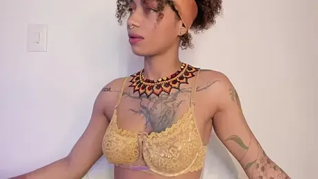 daiana_curly stripchat stream image