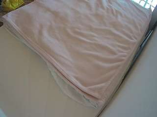 voyeurcam-julmodels-whitebed-1 camsoda stream image