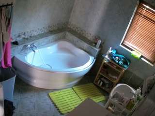 voyeurcam-julmodels-bath-1st-2 camsoda stream image